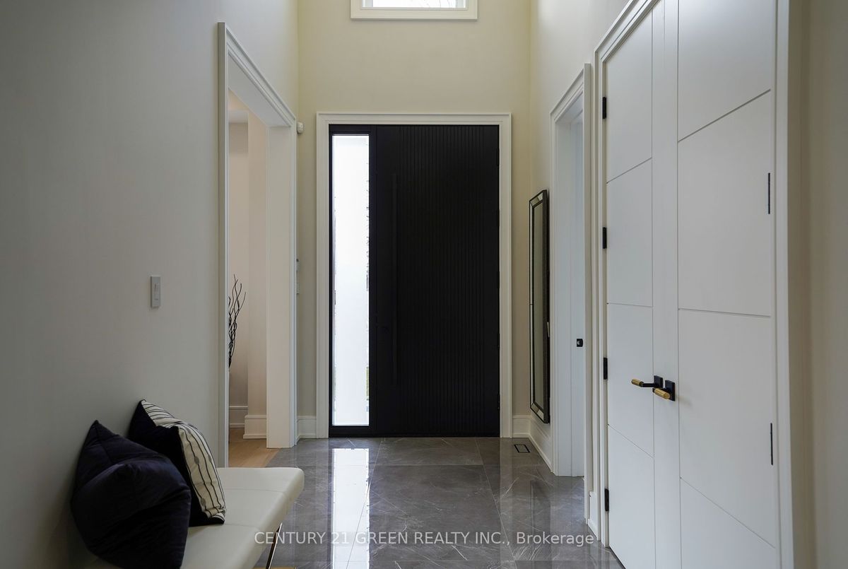 49 Grantbrook St 49 Grantbrook St Toronto