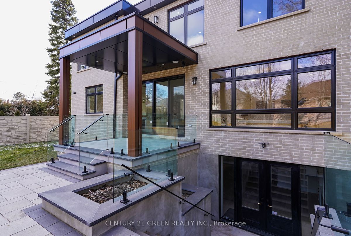 49 Grantbrook St 49 Grantbrook St Toronto