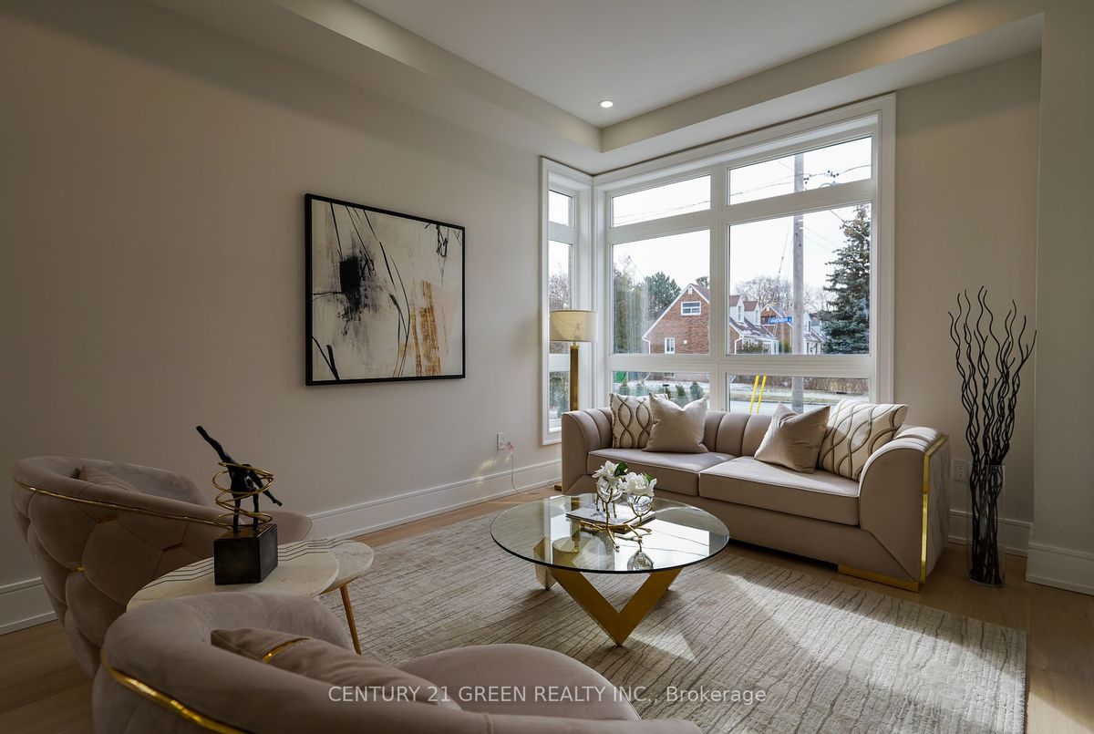 49 Grantbrook St 49 Grantbrook St Toronto