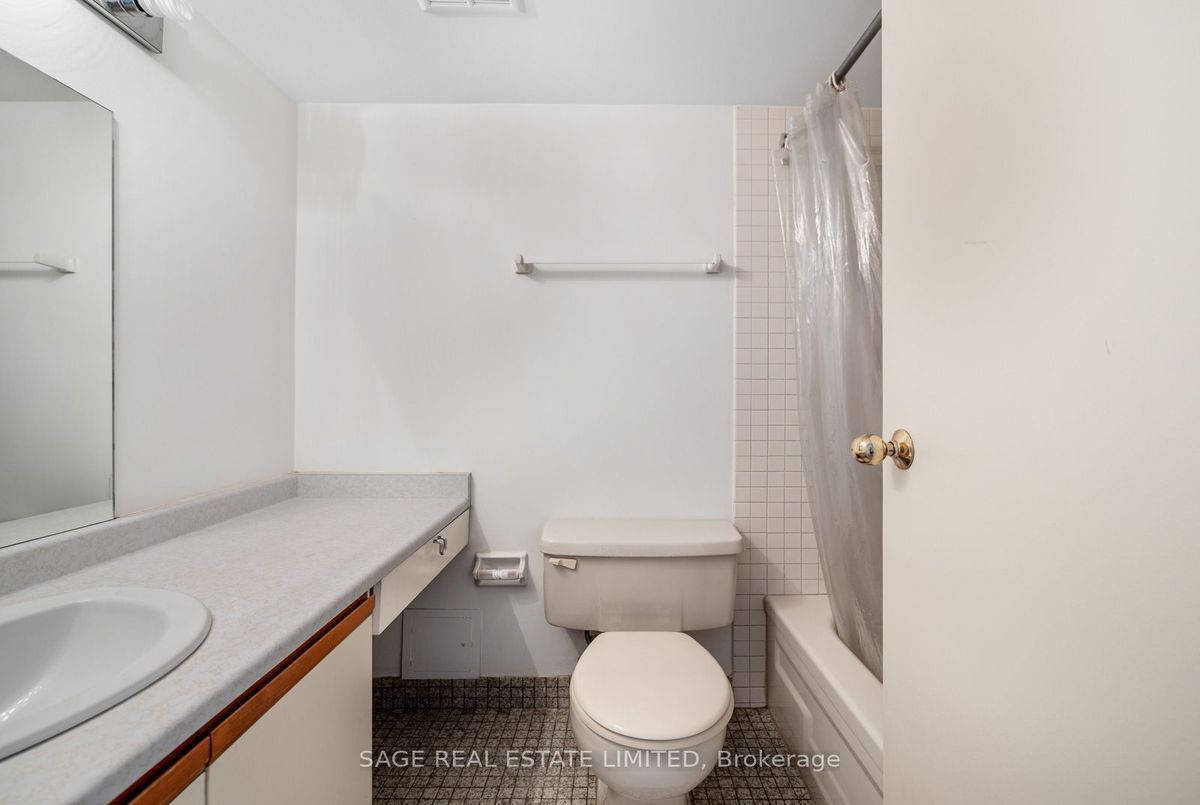 4D-86 Gerrard Street E 4D-86 Gerrard Street E Toronto C08