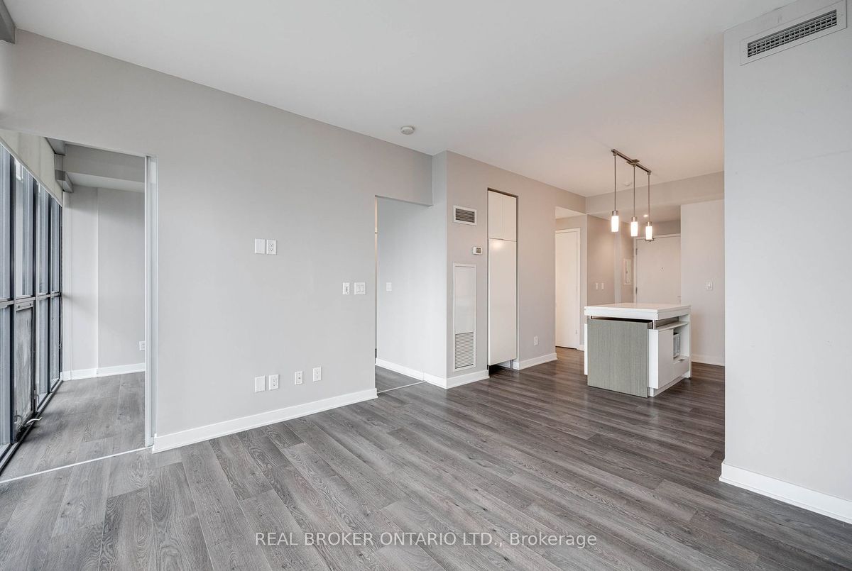3903-110 Charles Street E 3903-110 Charles Street E Toronto C08