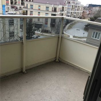Residential Condo & Other 8 Rean Drive Toronto For {
  "AboveGradeFinishedArea": 0,
  "AboveGradeFinishedAreaSource": "",
  "AboveGradeFinishedAreaUnits": "",
  "Acreage": "",
  "Active": false,
  "Address": "8 Rean Drive",
  "AirConditioning": "Central Air",
  "AirConditioningYN": true,
  "Amps": "",
  "Appliances": "",
  "ApproxAge": "",
  "ApproxSquareFootage": "600-699",
  "Area": "Toronto",
  "AssessmentYear": "",
  "AssignmentYN": false,
  "AssociationAmenities": "Concierge, Gym, Indoor Pool, Party Room/Meeting Room, Sauna, Visitor Parking",
  "AssociationFee": "",
  "AssociationFeeIncludes": "",
  "AssociationName": "TSCC",
  "AssociationYN": true,
  "Balcony": "Open",
  "Basement": "None",
  "BasementYN": false,
  "BathroomsFull": 0,
  "BathroomsHalf": 0,
  "Bedrooms": 1,
  "BedroomsDisplay": "1",
  "BedroomsPlus": 0,
  "BedroomsTotal": 1,
  "BelowGradeFinishedArea": 0,
  "BelowGradeFinishedAreaSource": "",
  "BelowGradeFinishedAreaUnits": "",
  "Board": "Toronto Regional Real Estate Board",
  "BuilderName": "",
  "BuildingAreaTotal": "",
  "BuildingAreaUnits": "",
  "BuildingName": "",
  "BusinessName": "",
  "BusinessType": "",
  "BuyerAgencyCompensation": "Half (1/2) Month's Rent",
  "BuyerAgencyCompensationType": "",
  "BuyerAgentAOR": "",
  "BuyerAgentEmail": "",
  "BuyerAgentFullName": "",
  "BuyerAgentId": "",
  "BuyerAgentMlsId": "",
  "BuyerAgentPhone": "",
  "BuyerOfficeId": "",
  "BuyerOfficeMlsId": "",
  "BuyerOfficeName": "",
  "BuyerOfficePhone": "",
  "CarportSpaces": 0,
  "Category": "MLS",
  "ChattelsYN": false,
  "City": "Toronto C15",
  "ClassSearch": "Residential",
  "ClosedDate": "2024-11-01T00:00:00",
  "CoListAgentDesignation": "",
  "CoListAgentEmail": "",
  "CoListAgentID": "",
  "CoListAgentMLSID": "",
  "CoListAgentName": "",
  "CoListAgentPhone": "",
  "CoListOfficeID": "",
  "CoListOfficeMLSID": "",
  "CoListOfficeName": "CENTURY 21 HERITAGE GROUP LTD.",
  "CommercialCondoFee": "",
  "CommercialCondoFeeFrequency": "",
  "CommercialCondoFees": "",
  "Commission": "Half (1/2) Month's Rent",
  "Community": "Bayview Village",
  "CommunityFeatures": "",
  "Condition": "",
  "ConditionOfSale": "",
  "CondoCorpNumber": "1498",
  "ConsentToAdvertiseYN": false,
  "ConstructionMaterials": "Concrete",
  "ContactAfterExpiryYN": false,
  "ContractDate": "2024-09-18T00:00:00",
  "Cooling": "Central Air",
  "CoolingYN": true,
  "Country": "CA",
  "CoverPhoto": "https://media.remarketer.ca/PROPTX/C9355359-1.jpg?tr=di-propertynoimage_pj5ksb5iM,f-jpg,q-90",
  "CrossStreet": "Bayview & Sheppard",
  "DaysOnMarket": 27,
  "DepositRequired": "True",
  "Directions": "",
  "Disclosures": "",
  "DisplayAddress": "404-8 Rean Drive",
  "DisplayAddressYN": true,
  "DistributeToInternetYN": true,
  "Drive": "",
  "Electric": "",
  "ElectricExpense": "",
  "ElectricOnPropertyYN": false,
  "ElectricYN": false,
  "ElementarySchool": "",
  "ElevatorYN": false,
  "Exclusions": "",
  "Expenses": "",
  "ExpiryDate": "2024-12-31T00:00:00",
  "Exposure": "North",
  "Exterior": "",
  "ExteriorFeatures": "",
  "Extras": "Stainless Steel Appliances, All Electrical Light Fixtures, All Window Coverings. No Pets, Non-smoker(s), $250 Refundable Key Deposit, Tenant Insurance.",
  "FamilyRoom": "",
  "FireplaceTotal": 0,
  "FireplaceYN": false,
  "Flooring": "",
  "FloorPlans": "",
  "FoundationDetails": "",
  "Franchise": "",
  "FranchiseYN": false,
  "FurnishedYN": false,
  "GarageSpaces": 1,
  "GarageType": "Underground",
  "GarageYN": true,
  "GasYN": false,
  "Geometry": {
    "lon": -79.382766,
    "lat": 43.765848
  },
  "GymYN": false,
  "HeatingYN": true,
  "HeatSource": "Gas",
  "HeatType": "Forced Air",
  "HighSchool": "",
  "HoldoverDays": "30",
  "id": "C9355359_PROPTX",
  "IDX": "Y",
  "IDXYN": true,
  "Inclusions": "",
  "InteriorFeatures": "Carpet Free",
  "Kitchens": 1,
  "KitchensPlus": 0,
  "LandLeaseAmount": "",
  "LandLeaseYN": false,
  "LastStatus": "Lsd",
  "Latitude": 43.765848,
  "LaundryFeatures": "Ensuite",
  "LaundryLevel": "",
  "Lease": "",
  "LeaseAgreement": "12 Months",
  "LeaseAgreementYN": true,
  "LeaseFrequency": "",
  "LeaseTerm": "12 Months",
  "LegalDescription": "4",
  "Level": "",
  "ListAgentDesignation": "",
  "ListAgentEmail": "",
  "ListAgentID": "",
  "ListAgentMLSID": "",
  "ListAgentName": "",
  "ListAgentPhone": "",
  "ListAOR": "",
  "ListBrokerage": "CENTURY 21 HERITAGE GROUP LTD.",
  "ListingEntryDate": "2024-09-18T14:08:48",
  "ListingId": "C9355359",
  "ListingKey": "C9355359",
  "ListOfficeID": "",
  "ListOfficeMLSID": "",
  "ListOfficePhone": "",
  "ListPrice": 2400,
  "ListPricePerUnit": 0,
  "ListPriceUnit": "",
  "LivingArea": "600-699",
  "LivingAreaSource": "",
  "LivingAreaUnits": "",
  "Locker": "Owned",
  "Longitude": -79.382766,
  "LotDepth": 0,
  "LotFeatures": "",
  "LotFront": 0,
  "LotIrregularities": "",
  "LotShape": "",
  "LotSizeArea": "",
  "LotSizeAreaUnits": "",
  "LotSizeCode": "",
  "LotSizeDimensions": "",
  "Maintenance": "",
  "Media": [],
  "MediaChangeTimestamp": "2024-09-23T14:04:55",
  "MLS": "C9355359",
  "MLSLastStatus": "Leased",
  "MLSNumber": "C9355359",
  "MLSStatus": "Leased",
  "Municipality": "Toronto",
  "MunicipalityDistrict": "Toronto C15",
  "NewConstructionYN": false,
  "NumberOfBuildings": 0,
  "NumberOfUnitsTotal": 0,
  "OccupantType": "Tenant",
  "OpenHouses": [],
  "OpenHouseYN": false,
  "OriginalPrice": 2400,
  "OwnershipType": "",
  "ParcelNumber": "",
  "ParkingIncludedYN": false,
  "ParkingSpaces": 1,
  "PaymentFrequency": "",
  "PaymentMethod": "",
  "PetsPermitted": "No",
  "PetsPermittedYN": false,
  "PhotoCount": 10,
  "PictureYN": true,
  "PoolFeatures": "",
  "PoolYN": false,
  "PossessionDate": "2024-11-01",
  "PostalCode": "M2K 3B9",
  "PreviousListPrice": 0,
  "PriceChange": false,
  "PriorMlsStatus": "Leased Conditional",
  "PrivateEntrance": "",
  "PrivateEntranceYN": true,
  "PrivateRemarks": "LB Located Off Lobby - Hook #21, Has Pink Label w/ Unit #404 on it. 4 Hour Notice For Showings, 30 Min Appts. Please Include With All Offers; Rental Application, Full Credit Check Report And Score, Employment Letter, Photo ID, And Schedule B. Deposit Must Be Bank Draft Or Certified Cheque.",
  "PropertyAttachedYN": true,
  "PropertyCondition": "",
  "PropertyFeatures": "Hospital, Public Transit",
  "PropertyManagementCompany": "Maple Ridge Community Management",
  "PropertyStyleSearch": "Apartment",
  "PropertySubType": "Condo Apartment",
  "PropertySubTypeSearch": "Condo",
  "PropertyType": "Residential Condo & Other",
  "PropertyTypeSearch": "Residential",
  "Province": "ON",
  "PublicRemarks": "",
  "PurchaseContractDate": "2024-10-15T00:00:00",
  "RemarksForClients": "Welcome To Ny Towers Located In The Prestigious Bayview Village Community! This Luxurious Condo Is In a Primary Location And Is Within Walking Distance To The Subway, Mall And Restaurants. Close To Highway 401, And All Amenities. Includes Updated Kitchen With Breakfast Bar, Laminate Flooring, And An Open Balcony. Access To All Building Amenities Including Gym, Party Room, Pool, And More. 1 Parking Space, Locker, And All Utilities Are Included In The Lease Price! Just Move In And Enjoy!",
  "Restricted": true,
  "RetirementYN": false,
  "RoadFrontageType": "",
  "RoadSurfaceType": "",
  "RollNumber": "",
  "Roof": "",
  "Rooms": [],
  "RoomsAboveGrade": 4,
  "RoomsBelowGrade": 0,
  "RoomsTotal": 4,
  "RoomsYN": false,
  "RTimestampSql": "2026-03-24T21:30:48.907",
  "SaleLease": "Lease",
  "SalesBrochure": "",
  "Sauna": "",
  "SaunaYN": false,
  "Sewers": "",
  "ShowingInstruction": "Showing System",
  "SignOnPropertyYN": false,
  "Sold": true,
  "SoldDate": "2024-10-15T00:00:00",
  "SoldPrice": 2400,
  "Source": "PROPTX",
  "SourceSystemID": "A00001796",
  "SpaFeatures": "",
  "SpaYN": false,
  "SPLP": 100,
  "SqFtRangeMax": 699,
  "SqFtRangeMin": 600,
  "SqFtTotal": 0,
  "StandardStatus": "Closed",
  "Status": "U",
  "Stories": "4",
  "StoriesTotal": "",
  "StreetAbbreviation": "Dr",
  "StreetDirection": "",
  "StreetName": "Rean",
  "StreetNumber": "8",
  "StreetSuffix": "Drive",
  "StreetSuffixCode": "Dr",
  "StructureType": "",
  "Style": "Apartment",
  "SubLeaseYN": false,
  "Summary": "listingkey:C9355359 | mls_number:C9355359 | address:#404 - 8 Rean Drive, Toronto, ON M2K 3B9 | community:Bayview Village | property_type:Residential Condo & Other | property_subtype:Condo Apartment | building_type:Condo Apartment | building_style:Apartment | list_price:2400 | list_date:9/18/2024 2:08:48 PM | sold_price:2400 | sold_date:10/15/2024 12:00:00 AM | bed:1 | bath:1 | active:False | sold:True | source:PROPTX | transaction:Lease | listing_office:CENTURY 21 HERITAGE GROUP LTD. | thumbnail:https://media.remarketer.ca/PROPTX/C9355359-1.jpg?tr=di-propertynoimage_pj5ksb5iM,f-jpg,w-600,h-600,q-90,c-maintain_ratio,fo-center",
  "SurveyType": "",
  "SurveyYear": "",
  "SurveyYN": false,
  "TaxAssessedValue": "",
  "Taxes": 0,
  "TaxLegalDescription": "",
  "TaxYear": "",
  "TenantPays": "",
  "Thumbnail": "https://media.remarketer.ca/PROPTX/C9355359-1.jpg?tr=di-propertynoimage_pj5ksb5iM,f-jpg,w-600,h-600,q-90,c-maintain_ratio,fo-center",
  "TimeShareYN": false,
  "TimestampSql": "2024-10-16T13:59:35",
  "TMI": "",
  "TotalArea": "",
  "TotalAreaUnit": "",
  "TotalParkingSpaces": 1,
  "Type": "Condo Apartment",
  "TypeSearch": "Apartment Unit",
  "UFFI": "",
  "UnitNumber": "404",
  "Units": "",
  "UnparsedAddress": "#404 - 8 Rean Drive, Toronto, ON M2K 3B9",
  "Use": "",
  "Utilities": "",
  "UtilityExpenses": "",
  "View": "",
  "VirtualTour3DURL": "",
  "VirtualTourURL": "",
  "VirtualTourURLUnbranded": "",
  "Volts": "",
  "Warranty": "",
  "WarrantyYN": false,
  "Washrooms": 1,
  "Water": "",
  "WaterBodyName": "",
  "WaterBodyType": "",
  "WaterExpense": "",
  "Waterfront": "",
  "WaterFrontage": "",
  "WaterFrontageFt": "",
  "WaterfrontYN": false,
  "WaterIncluded": "",
  "WaterSupplyTypes": "",
  "WaterView": "",
  "WaterYN": false,
  "WellCapacity": "",
  "WellCapacityUnits": "",
  "WellDepth": "",
  "WellDepthUnits": "",
  "Winterized": "",
  "YearBuilt": "",
  "Zoning": ""
}.(string)property[