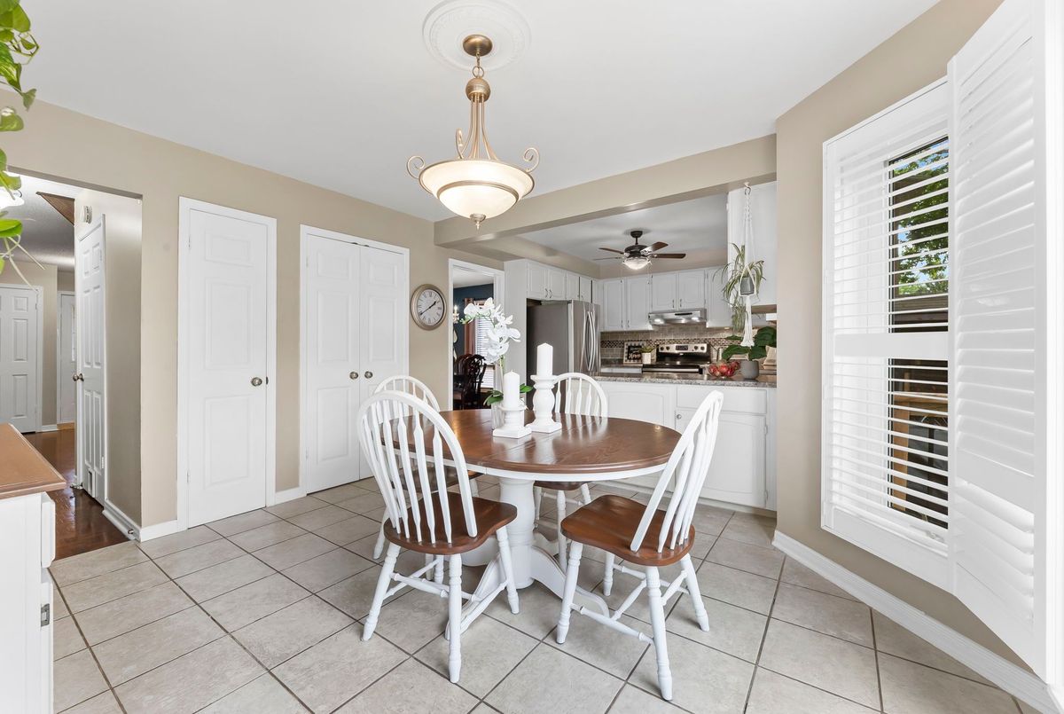 1586 Saugeen Drive 1586 Saugeen Drive Pickering