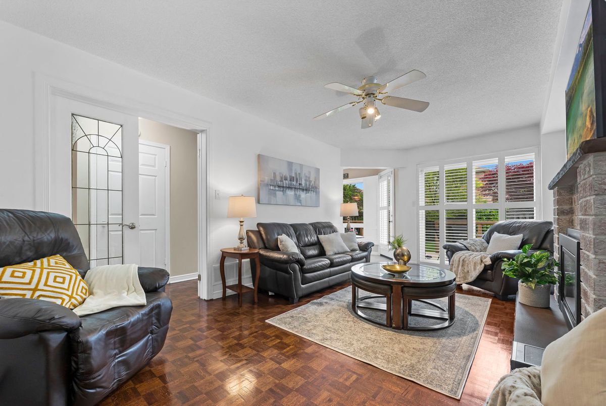 1586 Saugeen Drive 1586 Saugeen Drive Pickering