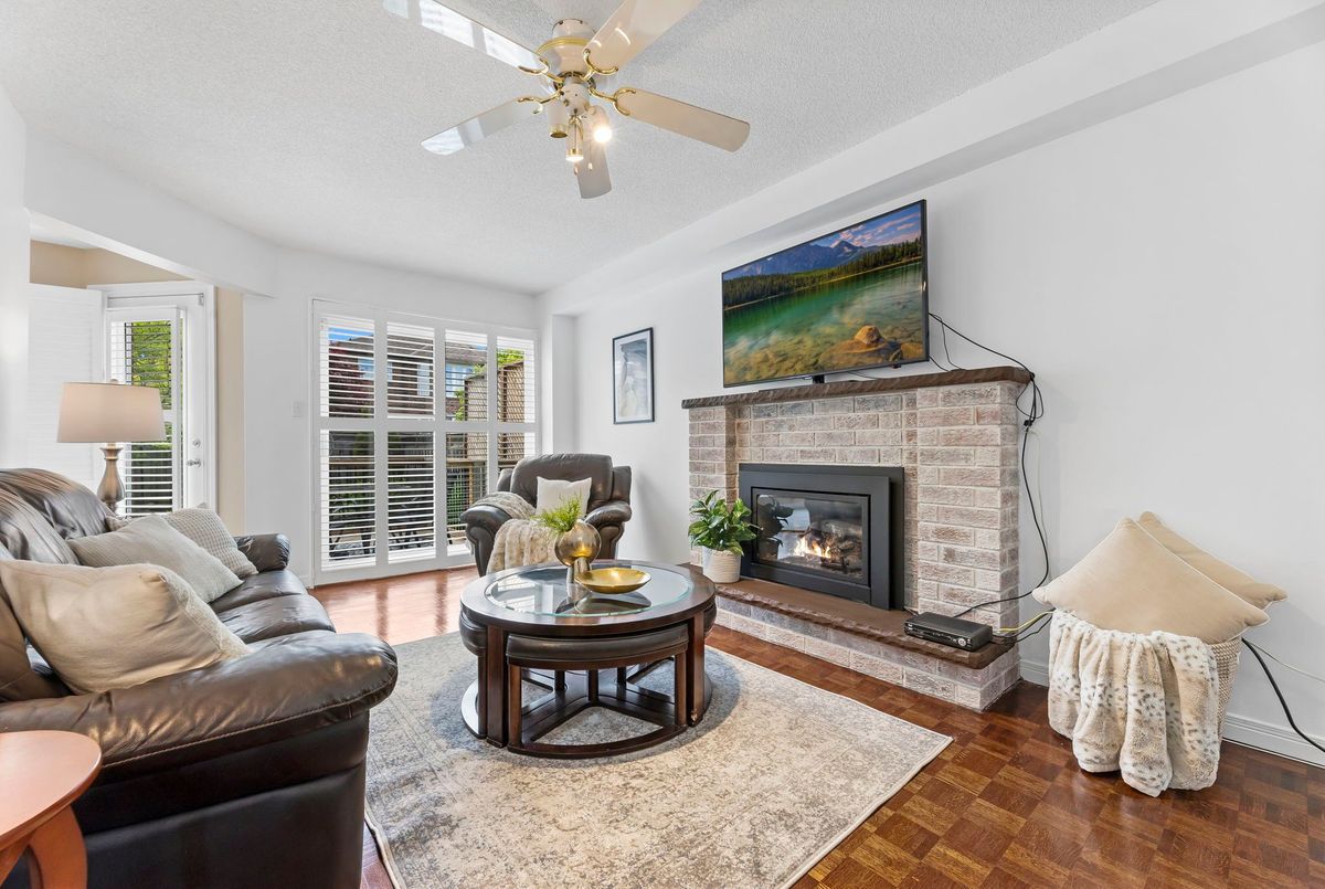 1586 Saugeen Drive 1586 Saugeen Drive Pickering