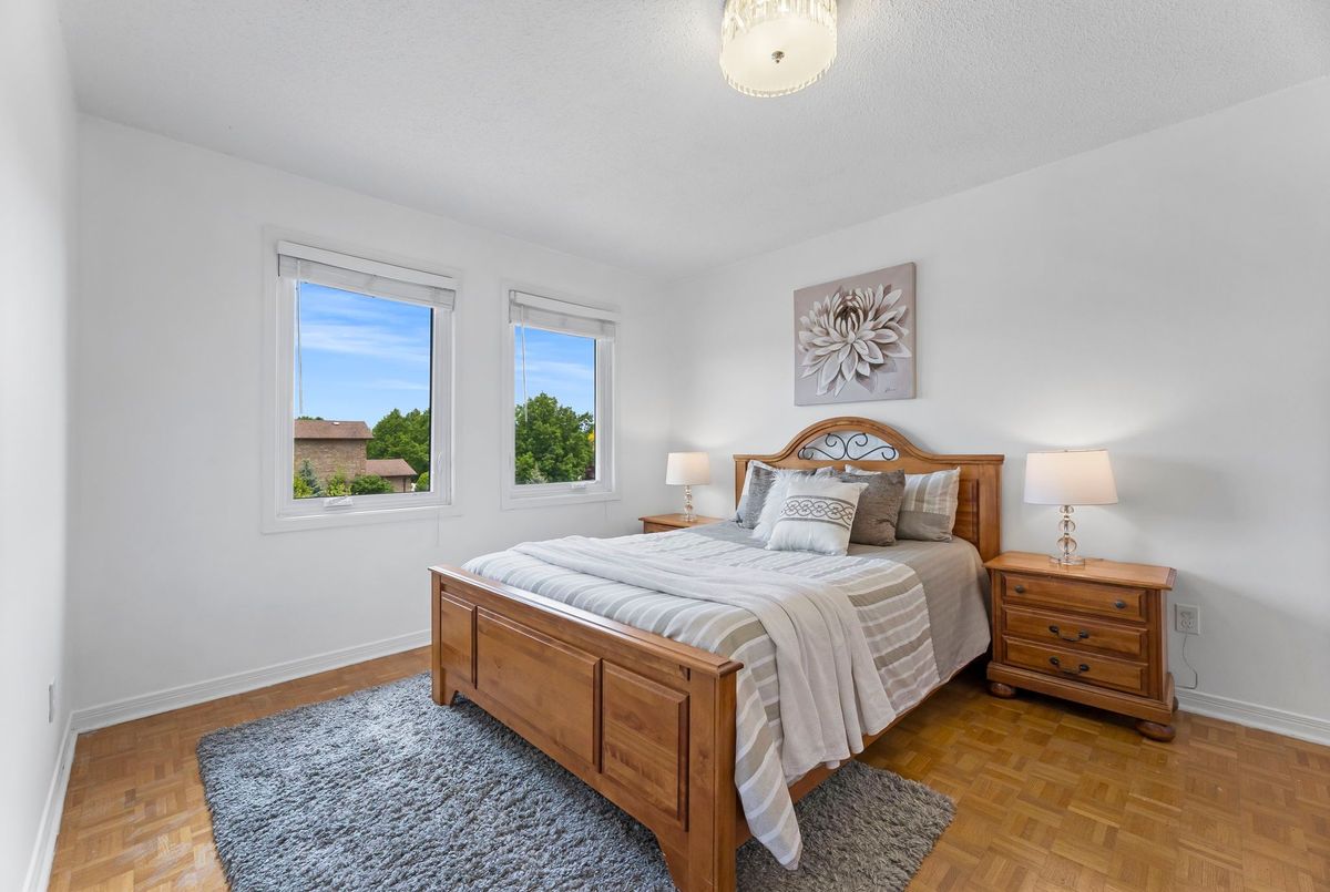 1586 Saugeen Drive 1586 Saugeen Drive Pickering