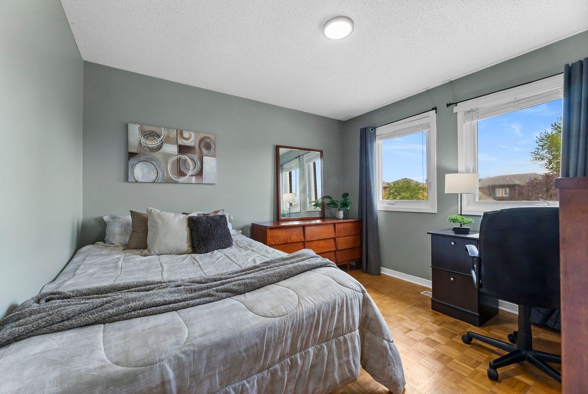1586 Saugeen Drive 1586 Saugeen Drive Pickering