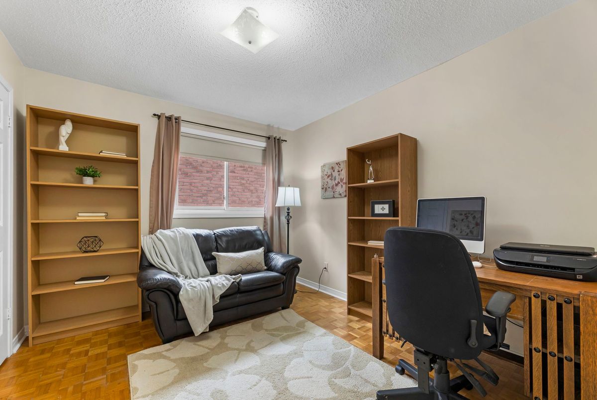 1586 Saugeen Drive 1586 Saugeen Drive Pickering