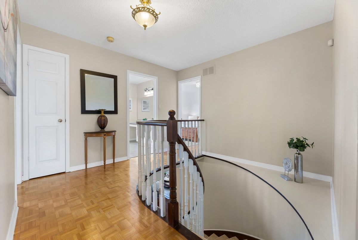 1586 Saugeen Drive 1586 Saugeen Drive Pickering