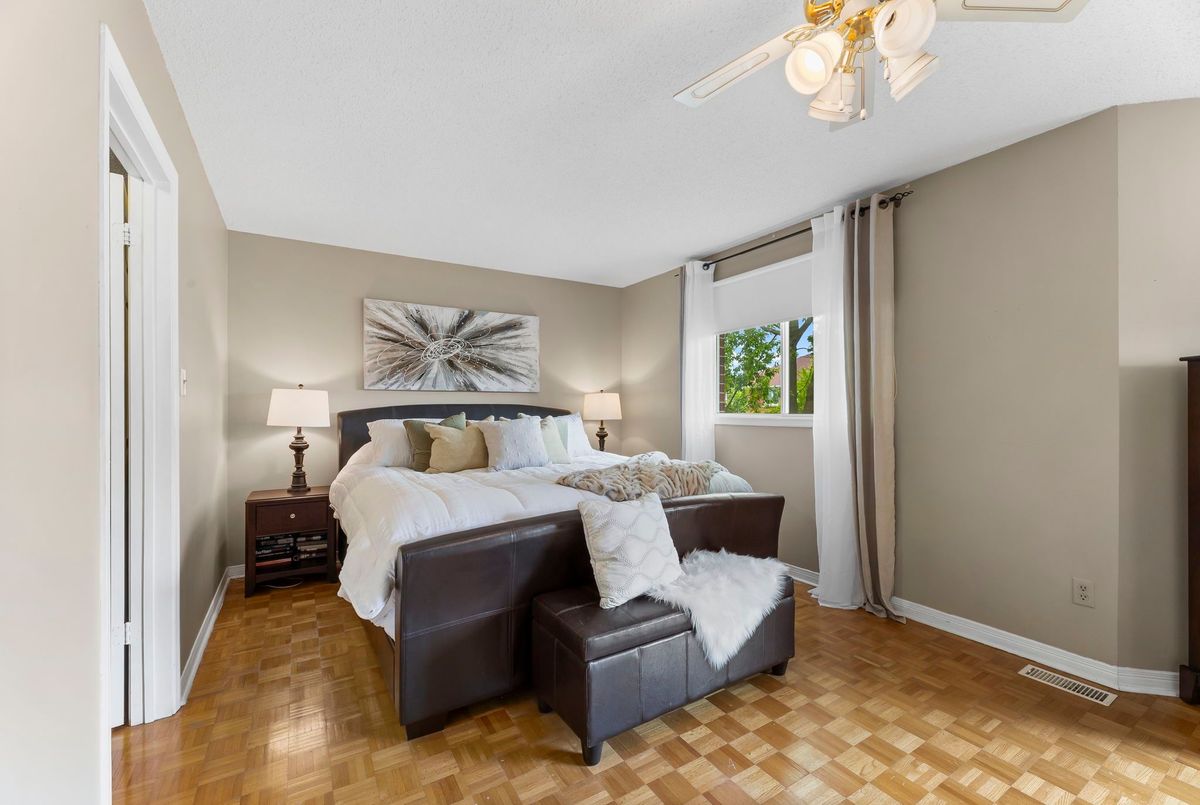 1586 Saugeen Drive 1586 Saugeen Drive Pickering
