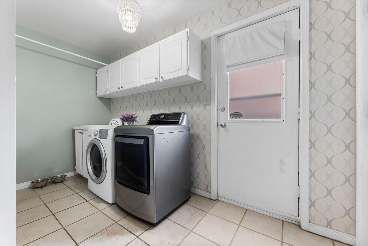 1586 Saugeen Drive 1586 Saugeen Drive Pickering