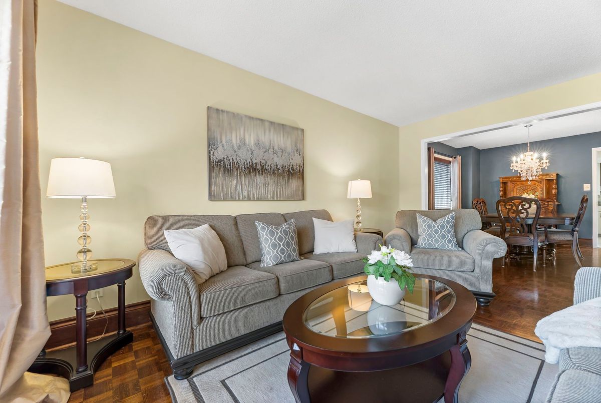 1586 Saugeen Drive 1586 Saugeen Drive Pickering