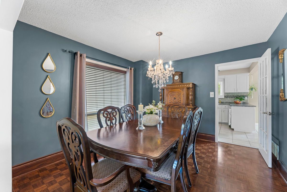 1586 Saugeen Drive 1586 Saugeen Drive Pickering