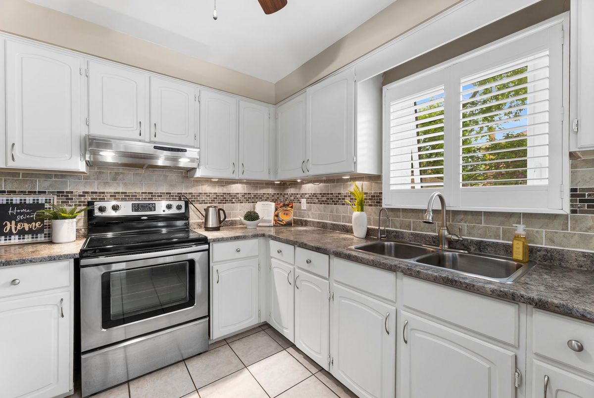 1586 Saugeen Drive 1586 Saugeen Drive Pickering