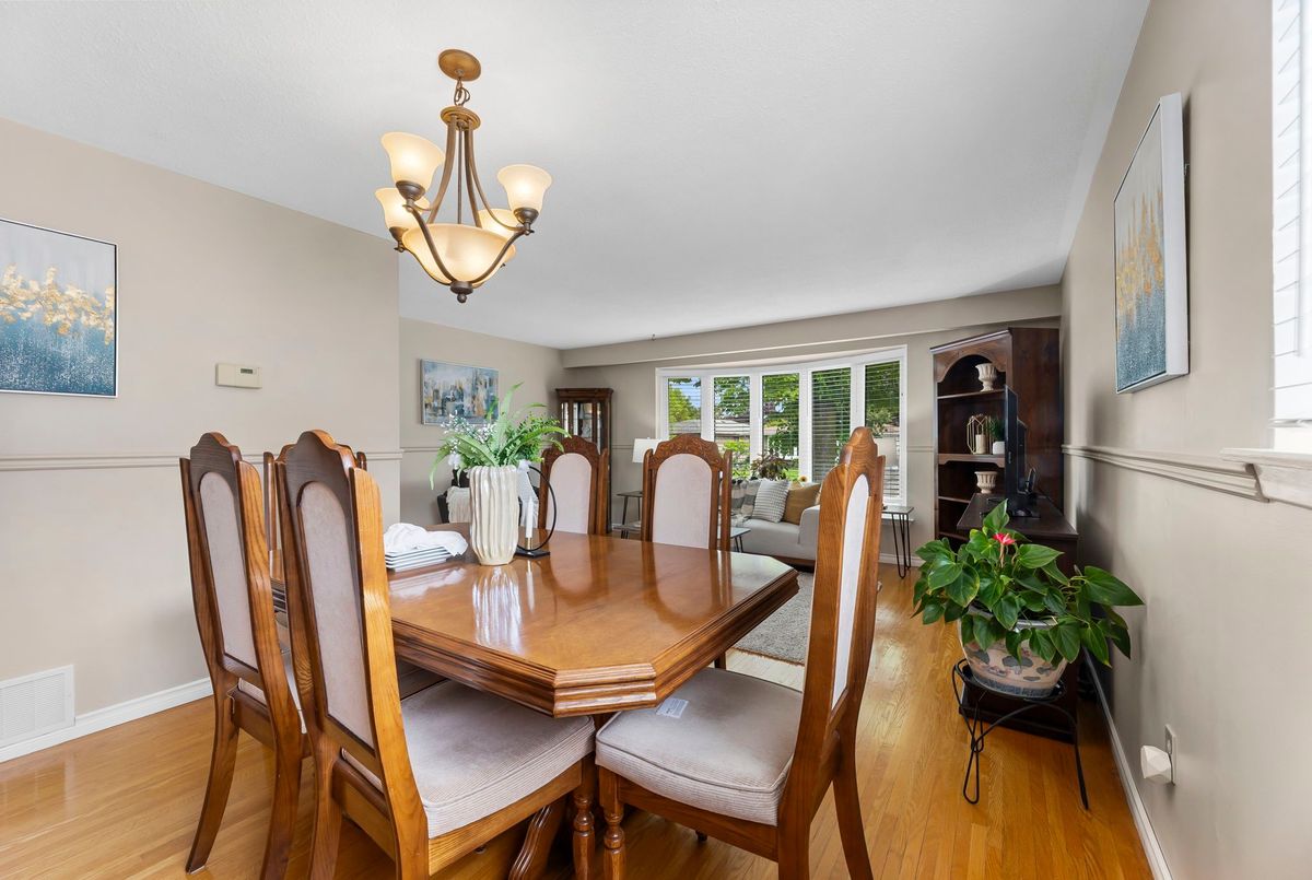 25 Cowling Crescent 25 Cowling Crescent Ajax