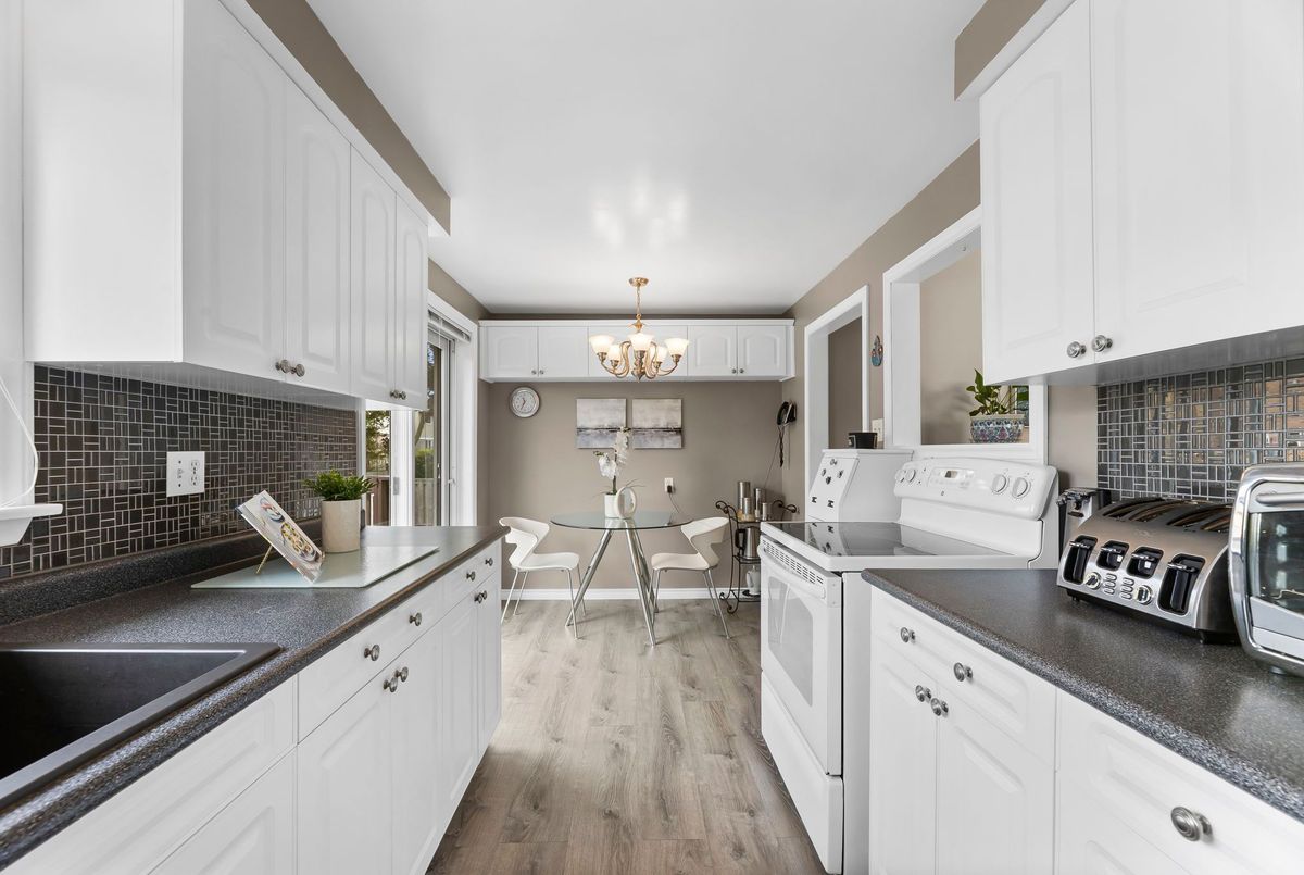 25 Cowling Crescent 25 Cowling Crescent Ajax