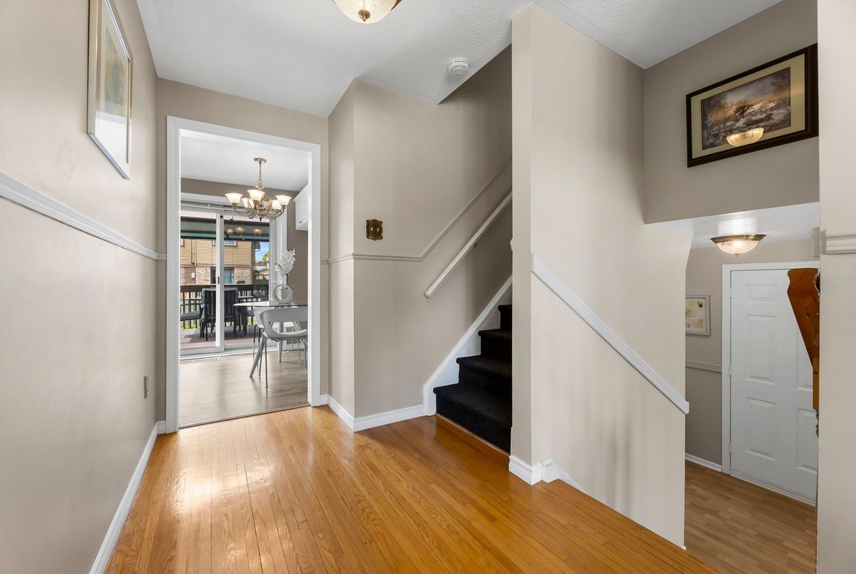 25 Cowling Crescent 25 Cowling Crescent Ajax