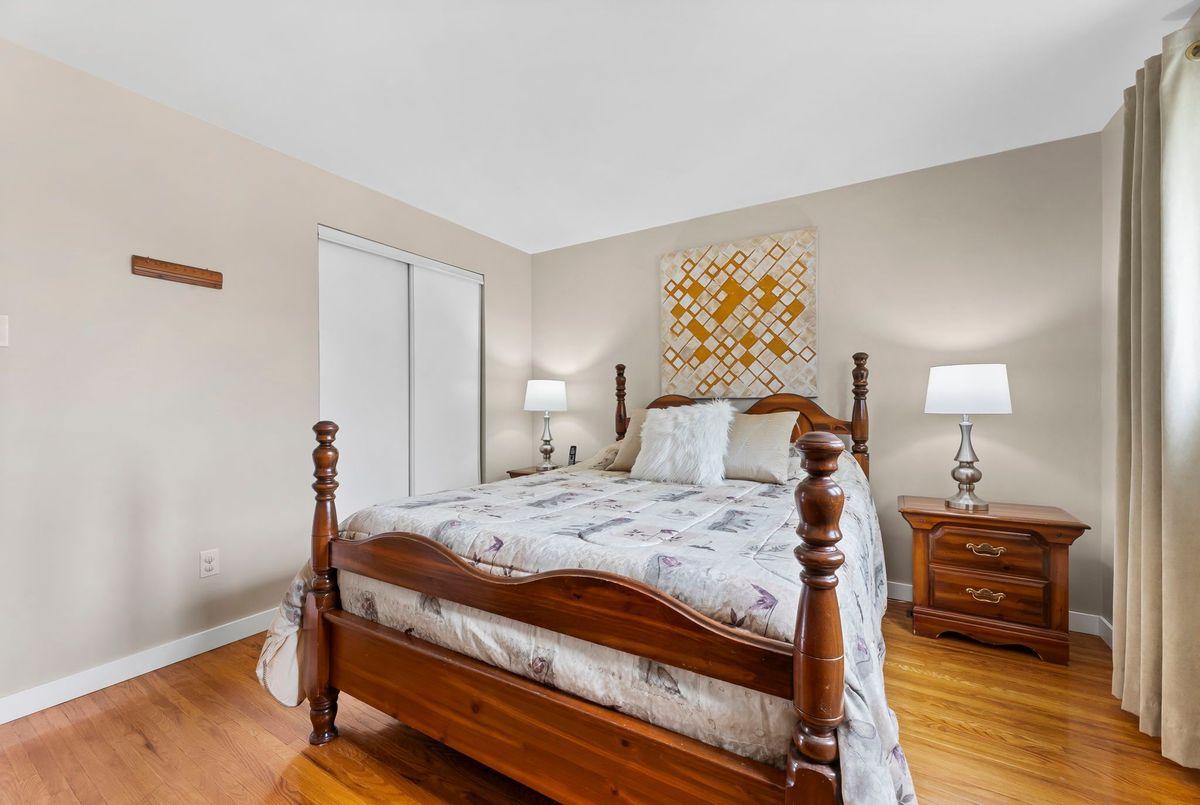 25 Cowling Crescent 25 Cowling Crescent Ajax