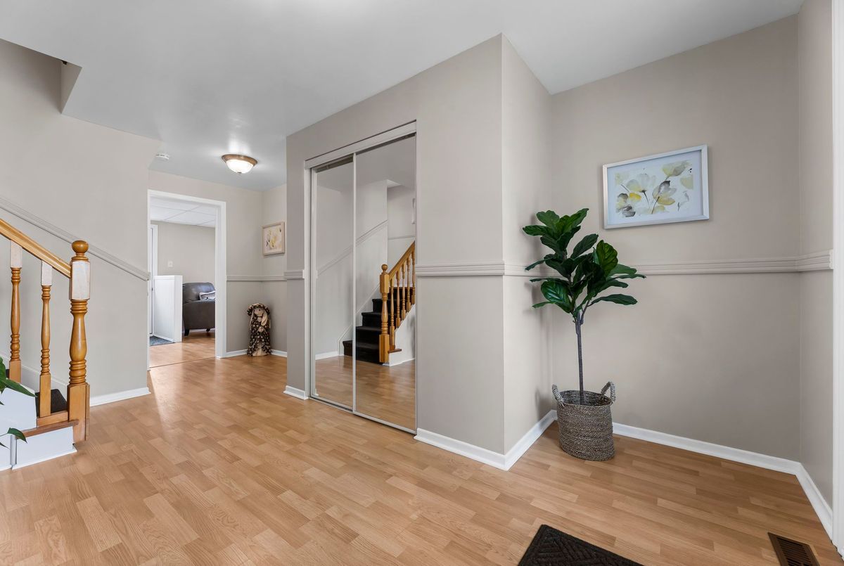 25 Cowling Crescent 25 Cowling Crescent Ajax