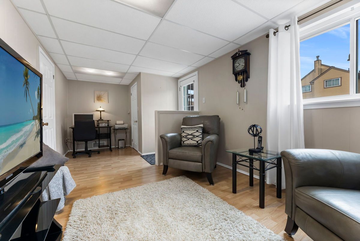 25 Cowling Crescent 25 Cowling Crescent Ajax