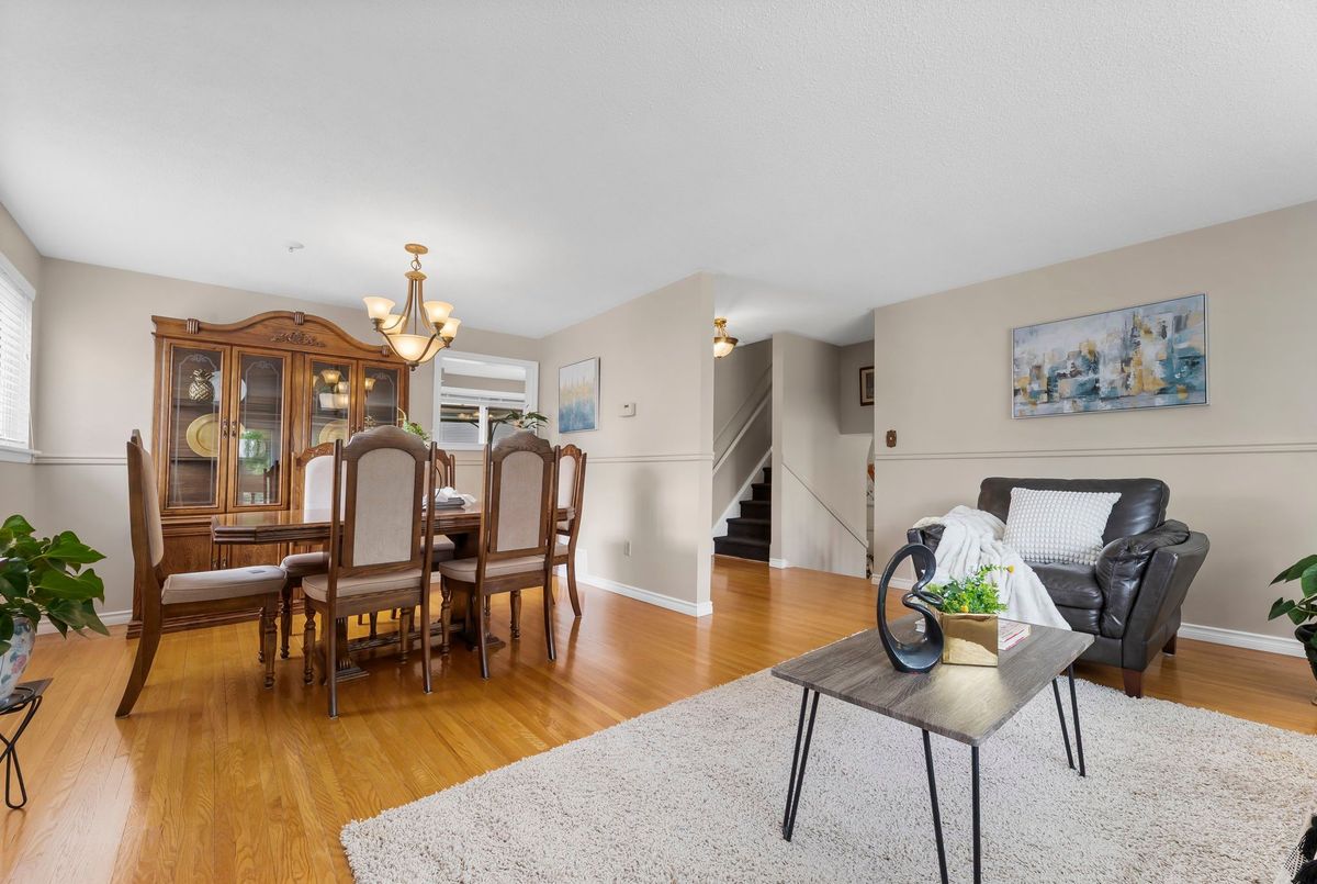 25 Cowling Crescent 25 Cowling Crescent Ajax