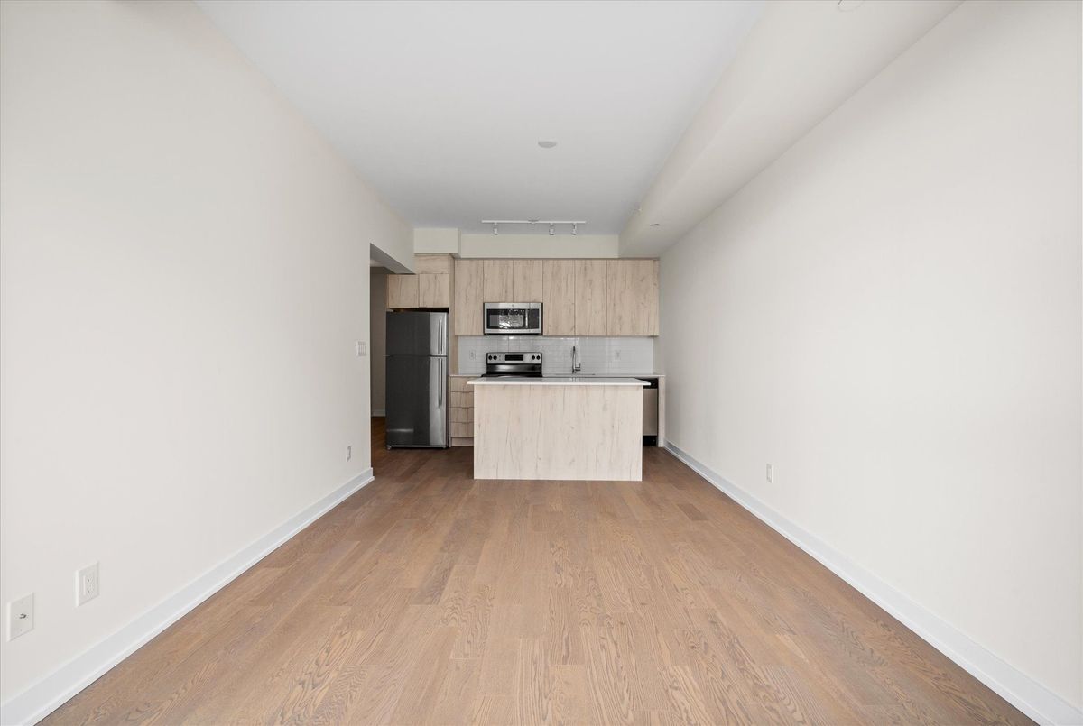 409-1350 Kingston Road 409-1350 Kingston Road Toronto E06