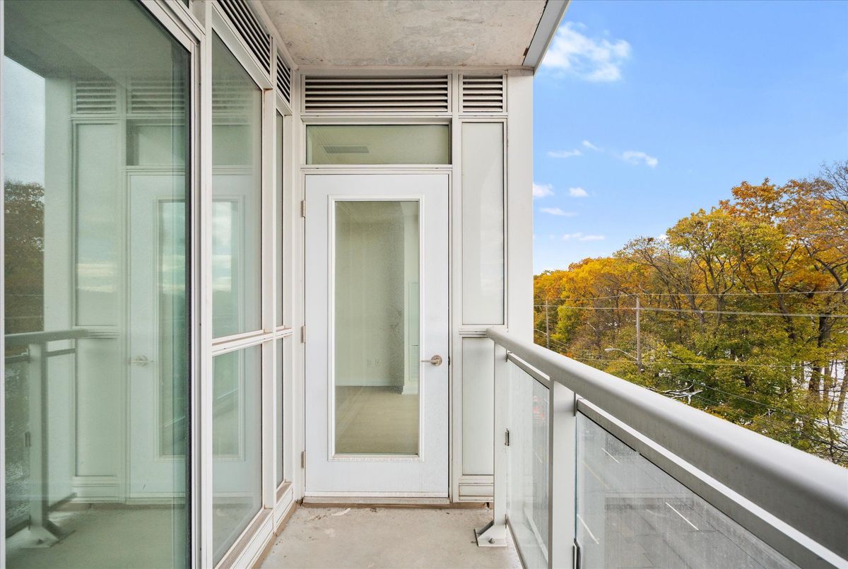 409-1350 Kingston Road 409-1350 Kingston Road Toronto E06