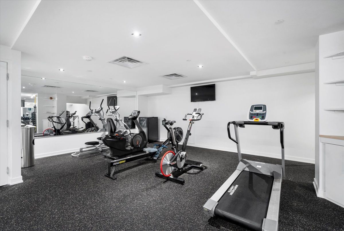 409-1350 Kingston Road 409-1350 Kingston Road Toronto E06