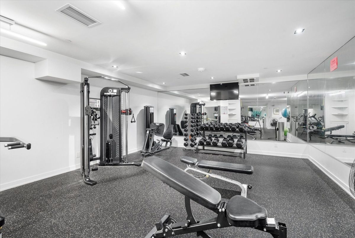 409-1350 Kingston Road 409-1350 Kingston Road Toronto E06