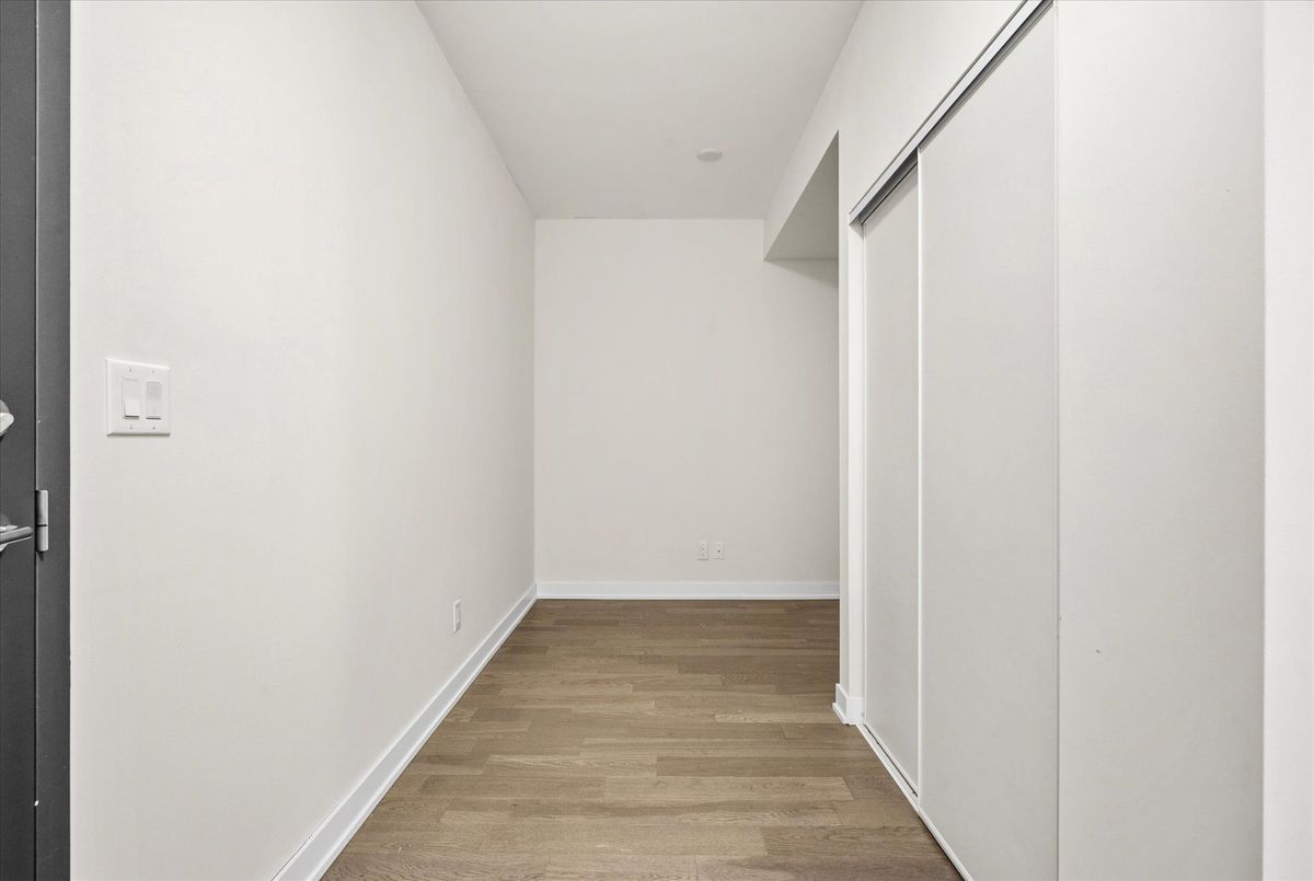 409-1350 Kingston Road 409-1350 Kingston Road Toronto E06