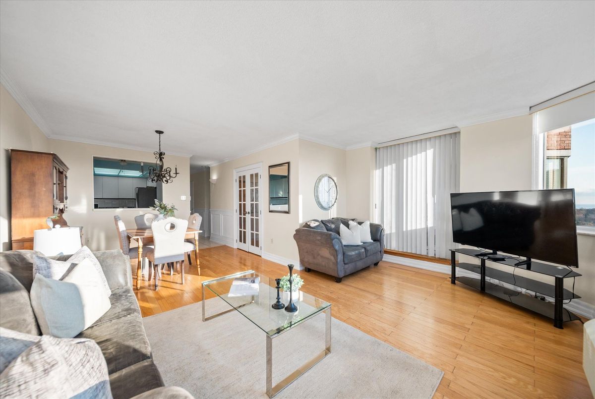 1504-121 Ling Road 1504-121 Ling Road Toronto E10