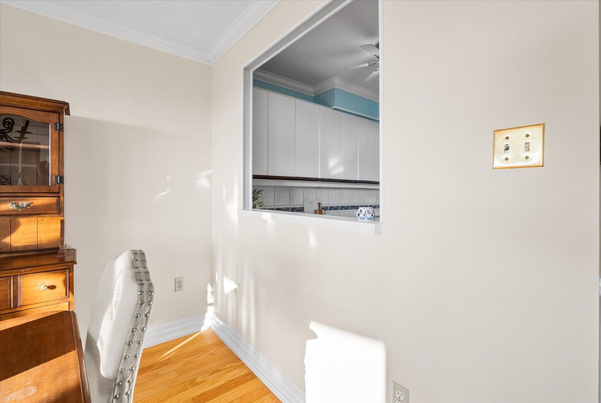 1504-121 Ling Road 1504-121 Ling Road Toronto E10