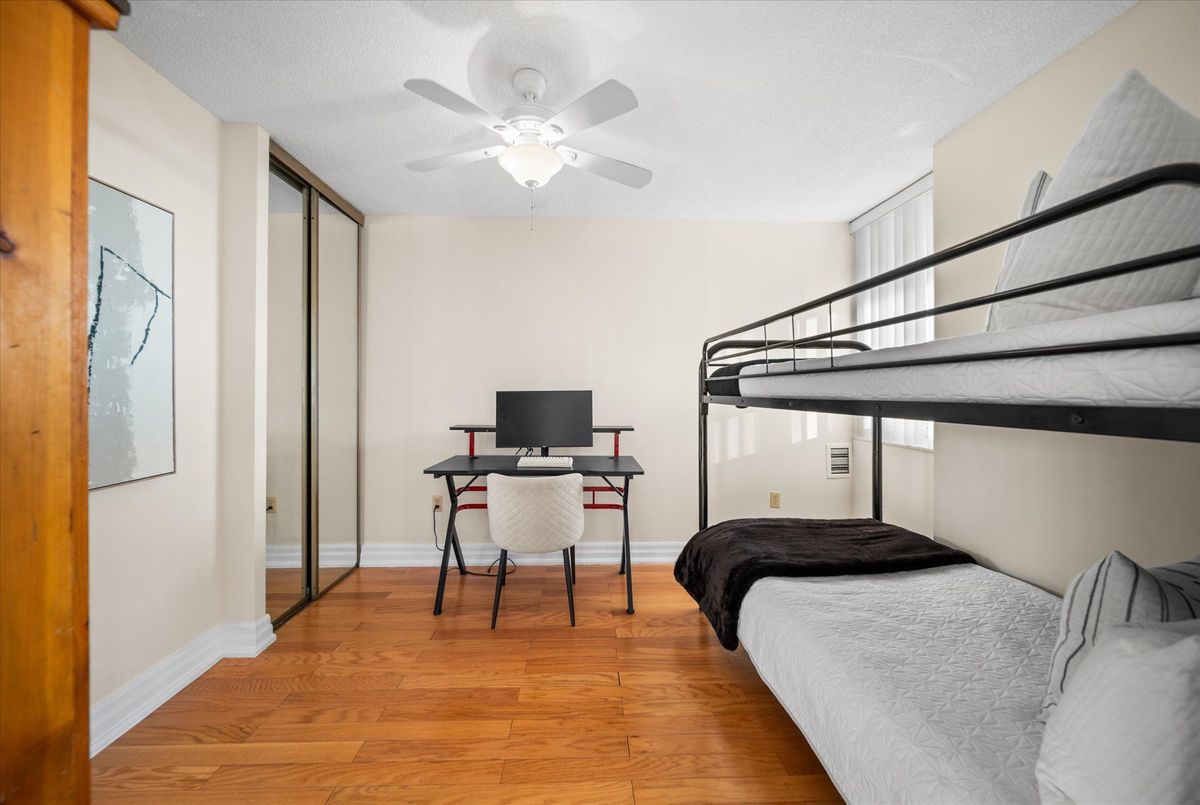 1504-121 Ling Road 1504-121 Ling Road Toronto E10