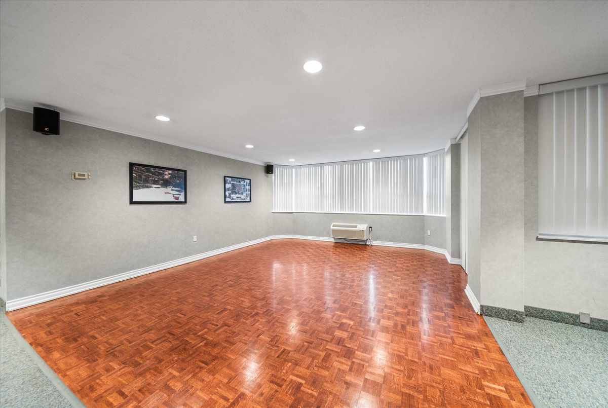 1504-121 Ling Road 1504-121 Ling Road Toronto E10