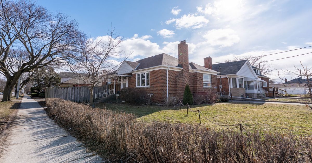 5 Plains Road Toronto E03