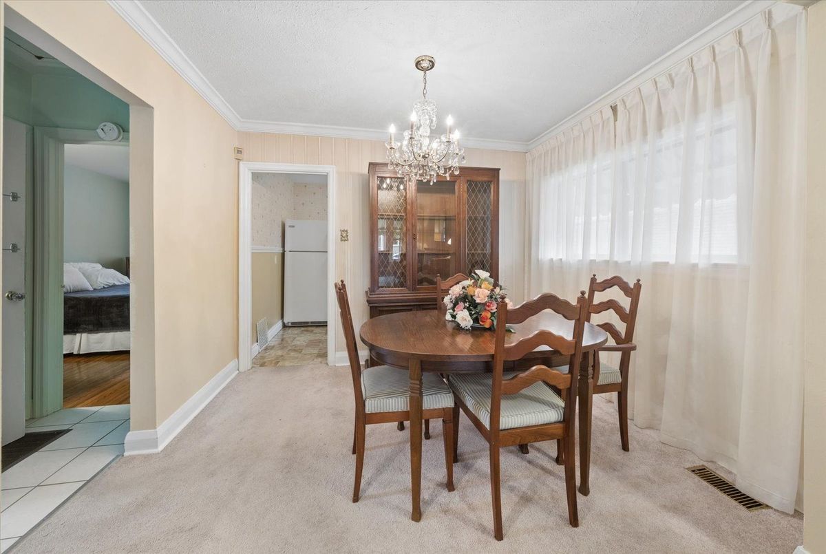 51 Bertha Avenue 51 Bertha Avenue Toronto E04