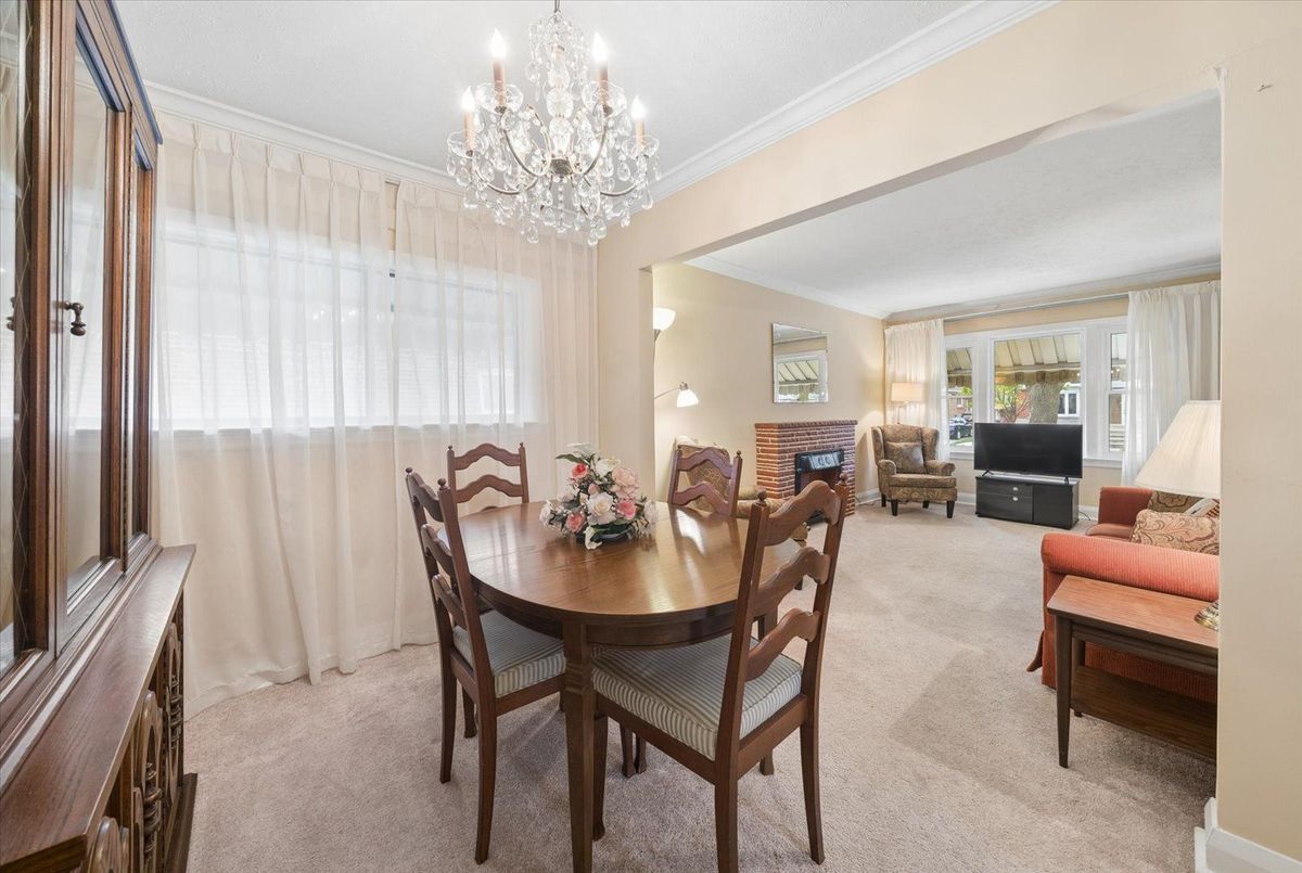 51 Bertha Avenue 51 Bertha Avenue Toronto E04