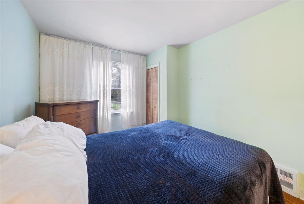 51 Bertha Avenue 51 Bertha Avenue Toronto E04