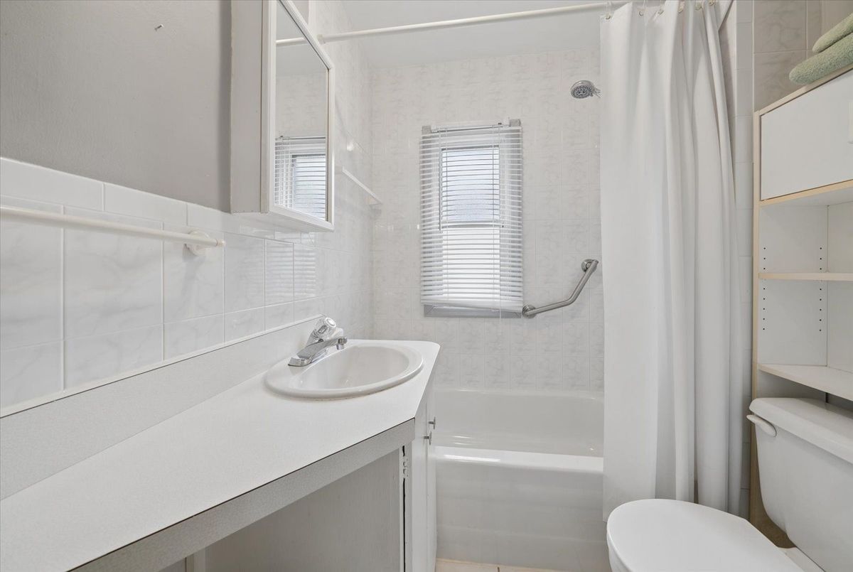 51 Bertha Avenue 51 Bertha Avenue Toronto E04