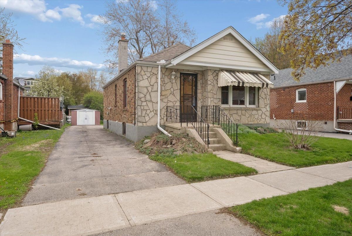 51 Bertha Avenue 51 Bertha Avenue Toronto E04