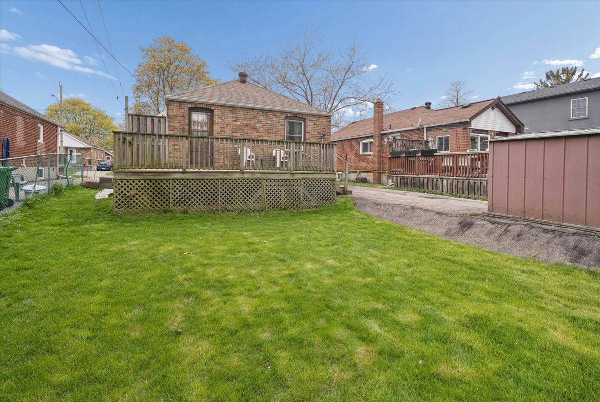 51 Bertha Avenue 51 Bertha Avenue Toronto E04