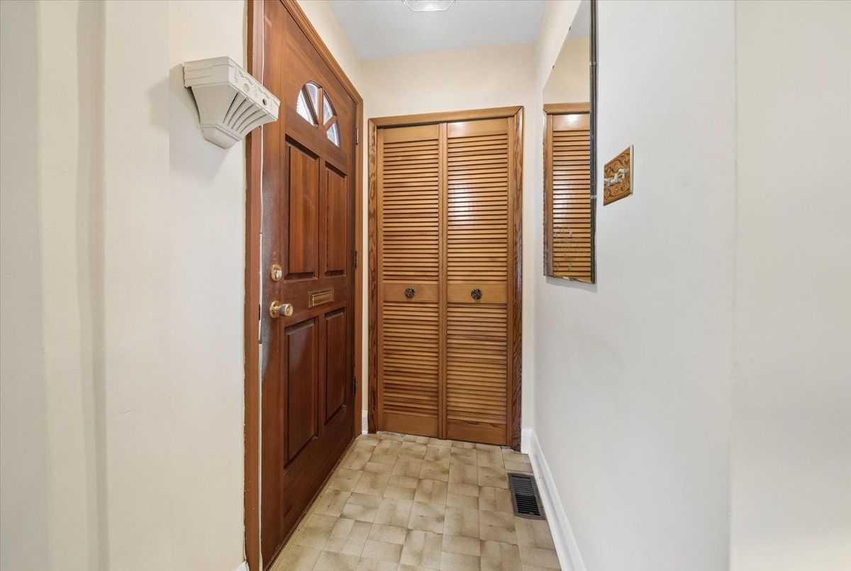 51 Bertha Avenue 51 Bertha Avenue Toronto E04