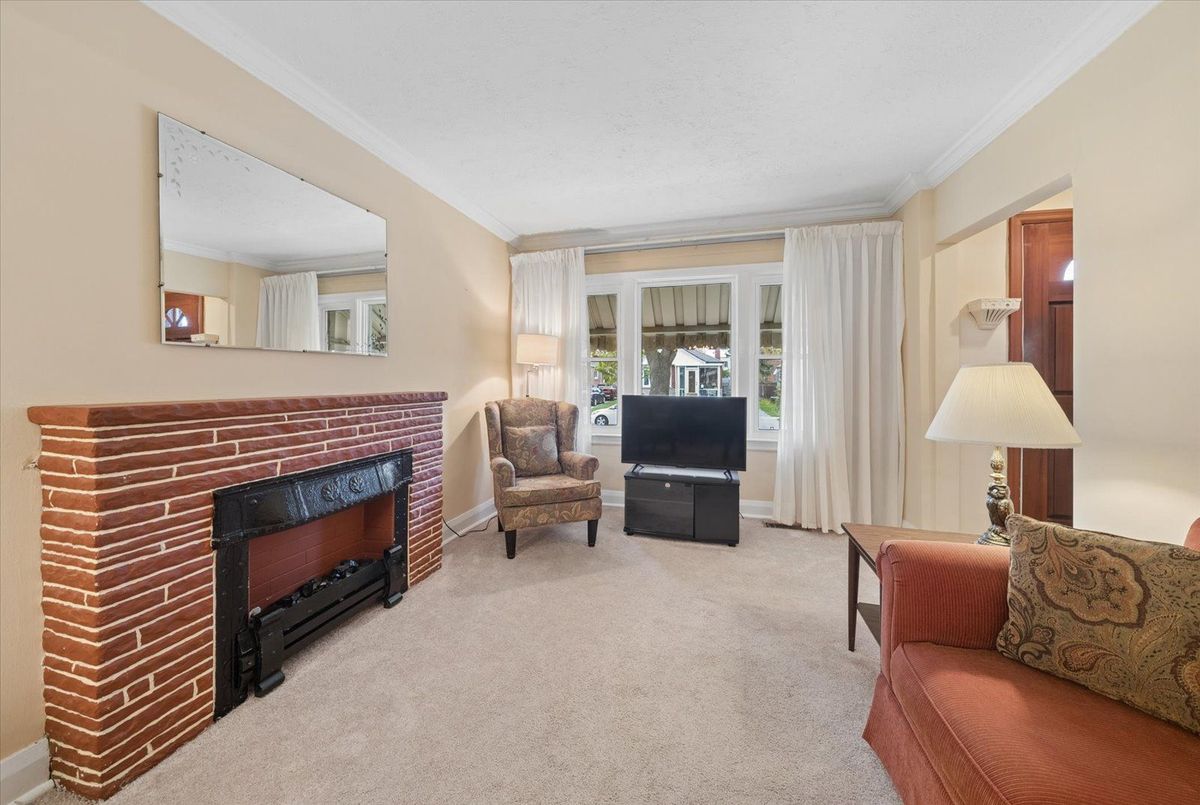 51 Bertha Avenue 51 Bertha Avenue Toronto E04