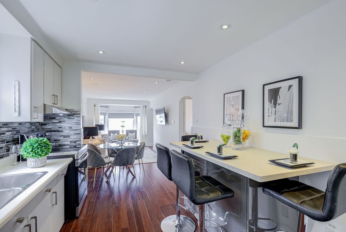 1105 Greenwood Avenue 1105 Greenwood Avenue Toronto E03