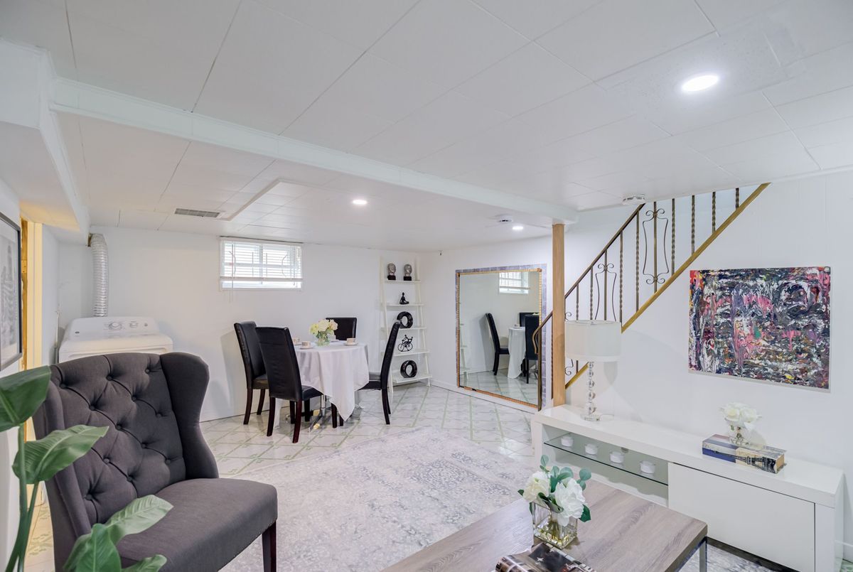 1105 Greenwood Avenue 1105 Greenwood Avenue Toronto E03