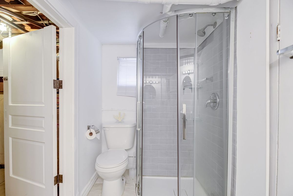 1105 Greenwood Avenue 1105 Greenwood Avenue Toronto E03