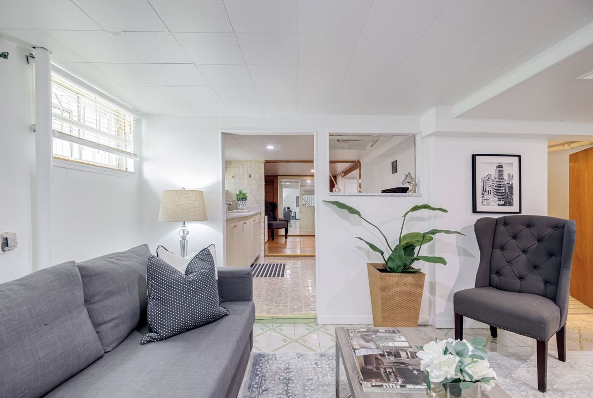 1105 Greenwood Avenue 1105 Greenwood Avenue Toronto E03