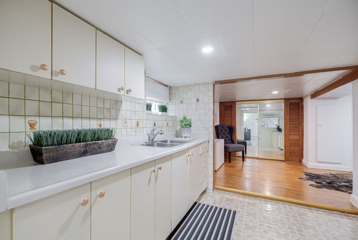 1105 Greenwood Avenue 1105 Greenwood Avenue Toronto E03