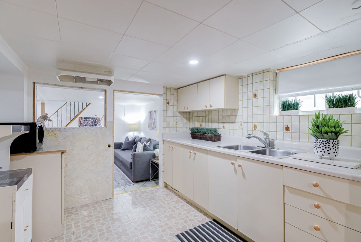 1105 Greenwood Avenue 1105 Greenwood Avenue Toronto E03