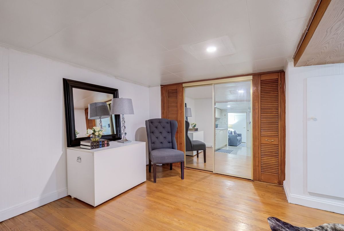 1105 Greenwood Avenue 1105 Greenwood Avenue Toronto E03